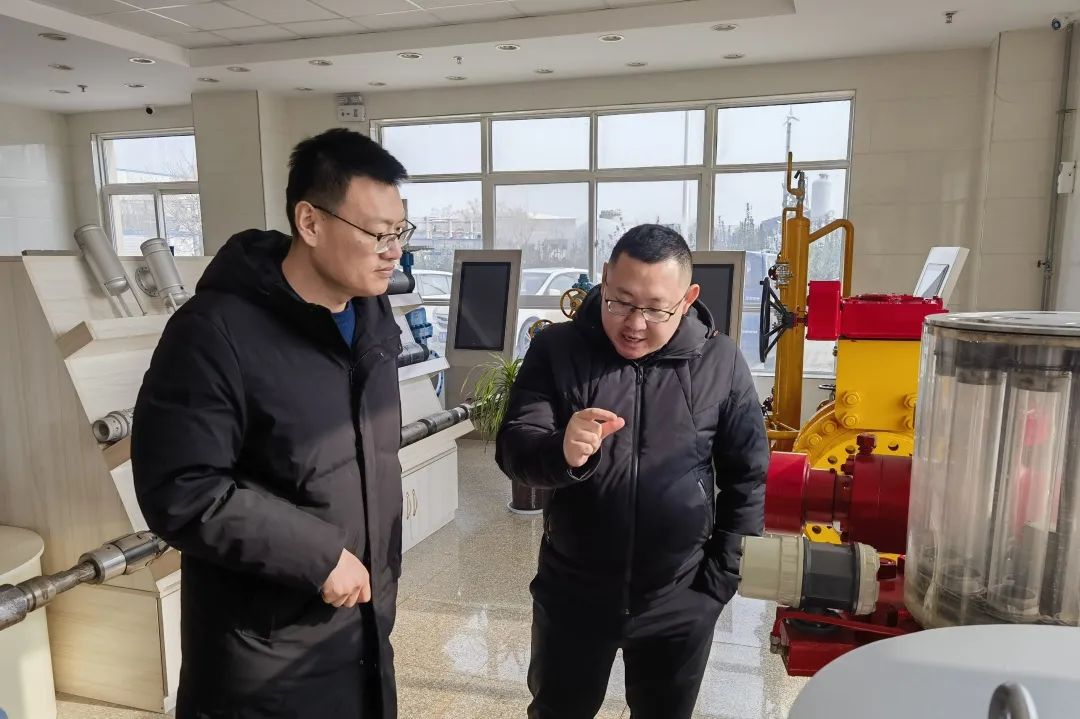 参观陕西航天泵阀科技集团车间及展厅 参观陕西航天泵阀科技集团车间及展厅