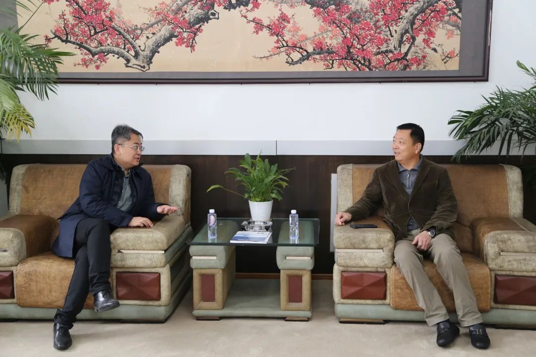 嘉定区委常委、政法委书记张劲松莅临连成集团指导工作 嘉定区委常委、政法委书记张劲松莅临连成集团指导工作