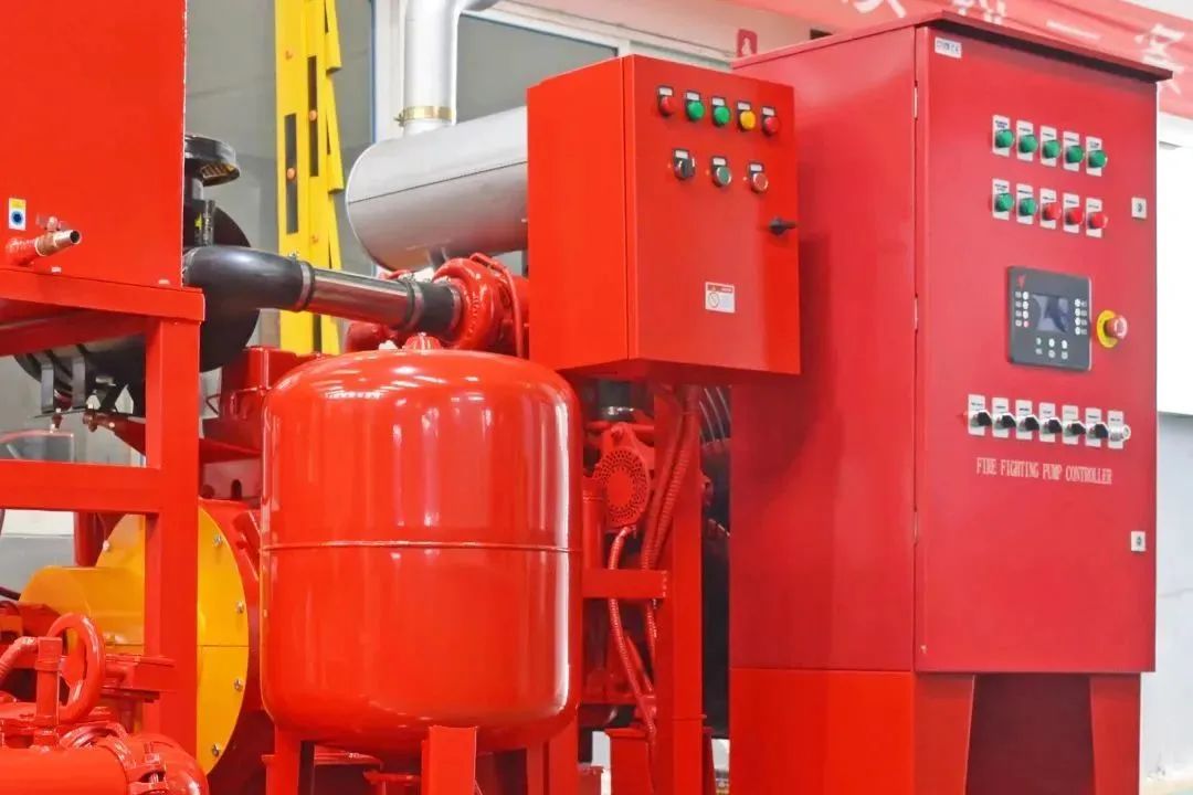永球泵閥科技：柴油機消防泵裝車發(fā)貨