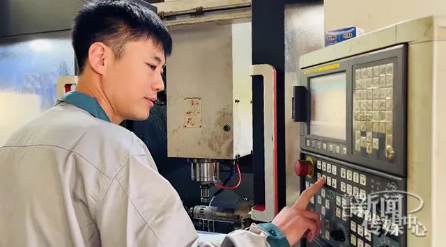 “技术控”升级小阀口 企业年省10万元 “技术控”升级小阀口 企业年省10万元