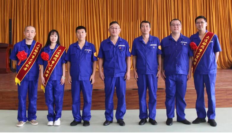 经营承接获奖职工合影 经营承接获奖职工合影