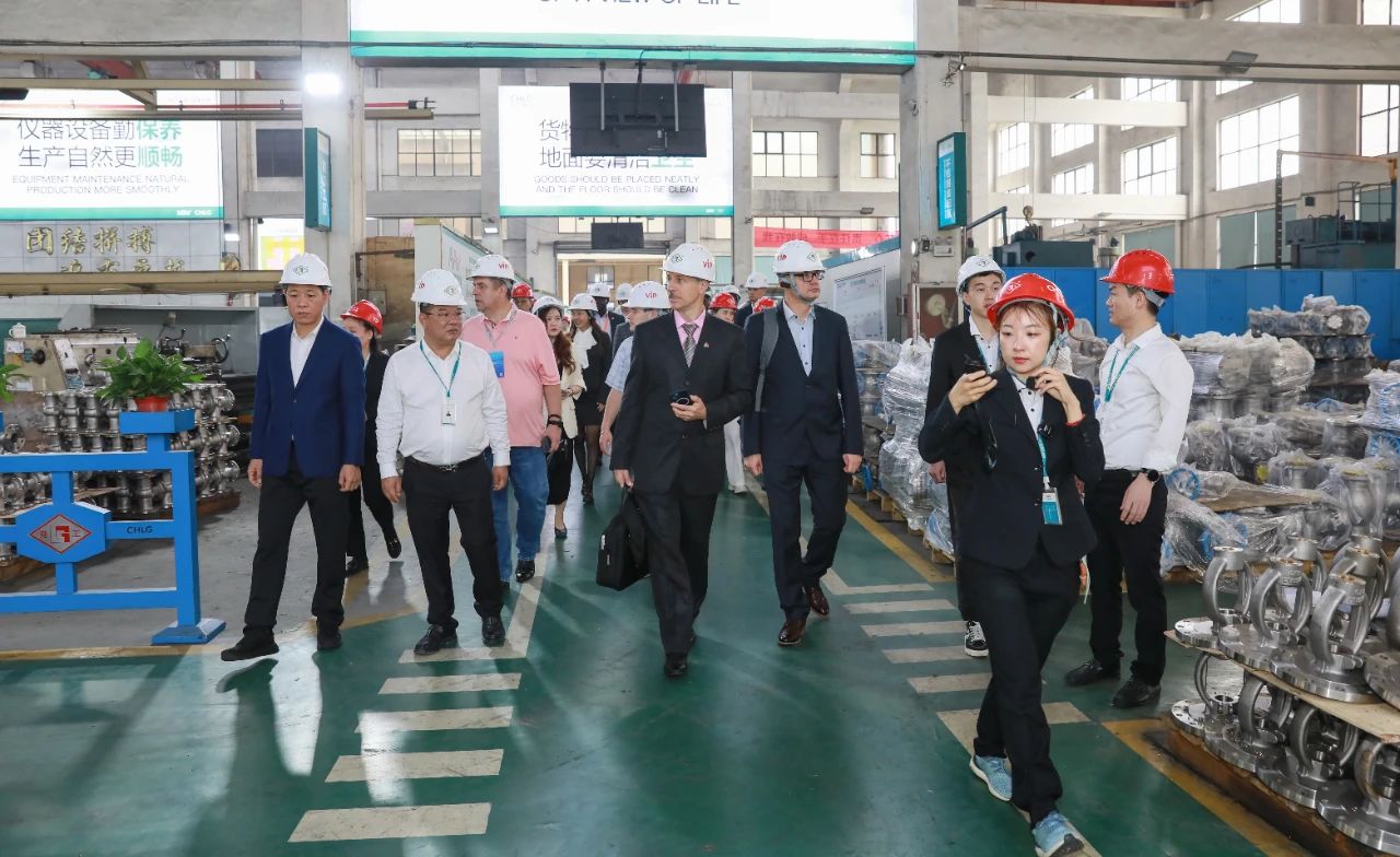 白俄罗斯等国际使领馆及经贸代表团莅临良工阀门集团参观考察 白俄罗斯等国际使领馆及经贸代表团莅临良工阀门集团参观考察