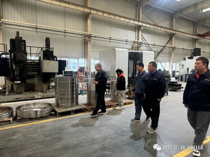 龙鼎铝业领导莅临北轴参观指导 龙鼎铝业领导莅临北轴参观指导