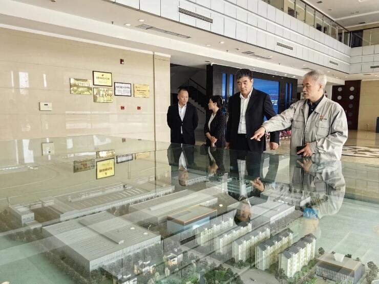 中国机械工业联合会总经济师叶定达一行莅临宁江机床调研指导 中国机械工业联合会总经济师叶定达一行莅临宁江机床调研指导