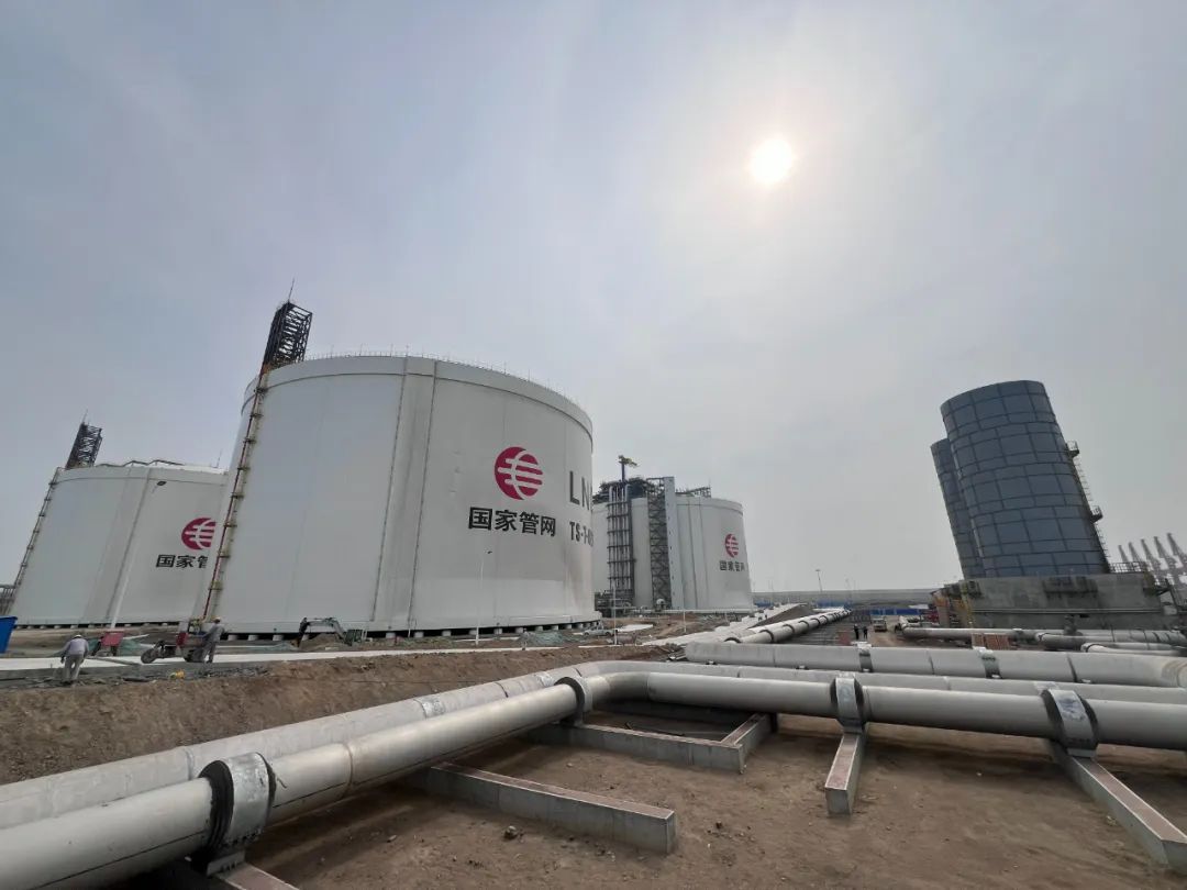 完成交工验收的4座储罐 完成交工验收的4座储罐