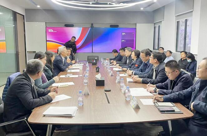 河北省保定市领导一行莅临兰格公司调研考察 河北省保定市领导一行莅临兰格公司调研考察