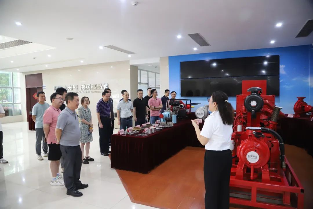 黄埔区工信局、施耐德母线(广州)公司领导一行莅临昕恒泵业参观指导工作 黄埔区工信局、施耐德母线(广州)公司领导一行莅临昕恒泵业参观指导工作