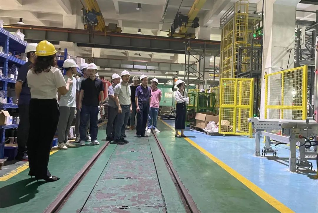 黄埔区工信局、施耐德母线(广州)公司领导一行莅临昕恒泵业参观指导工作 黄埔区工信局、施耐德母线(广州)公司领导一行莅临昕恒泵业参观指导工作