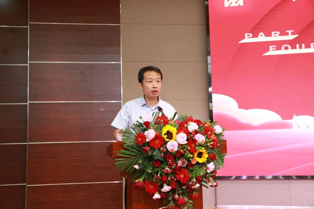 省工信厅中小企业服务处副处长曹真致辞 省工信厅中小企业服务处副处长曹真致辞