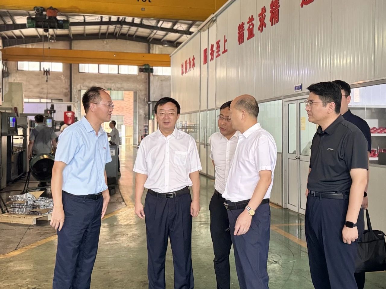 江苏淮安工业园区管委会主任杨国仁率队莅临天正模具参观考察 江苏淮安工业园区管委会主任杨国仁率队莅临天正模具参观考察