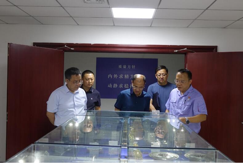 甘肃省委军民融合办领导莅临轴研所考察调研 甘肃省委军民融合办领导莅临轴研所考察调研