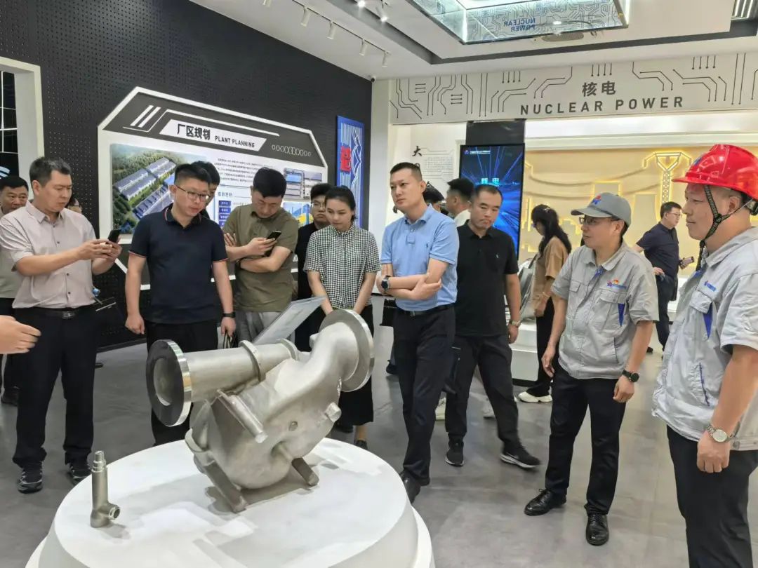 山东省铸造协会青年企业家分会考察团莅临艾坦姆合金公司调研指导 山东省铸造协会青年企业家分会考察团莅临艾坦姆合金公司调研指导