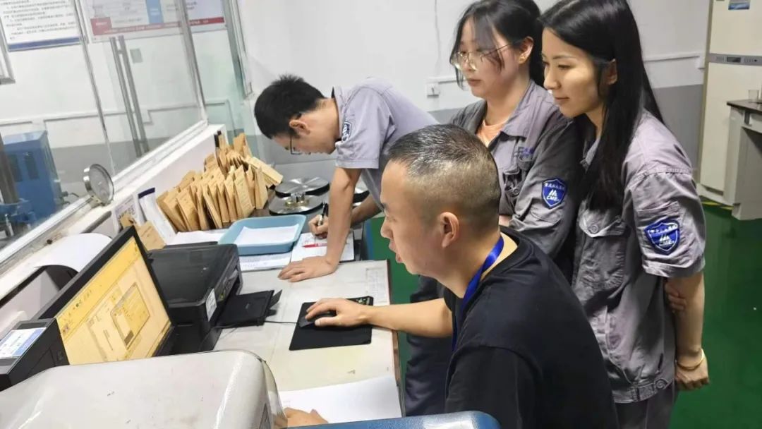 重慶水泵理化無損檢測中心持續加強檢測隊伍建設