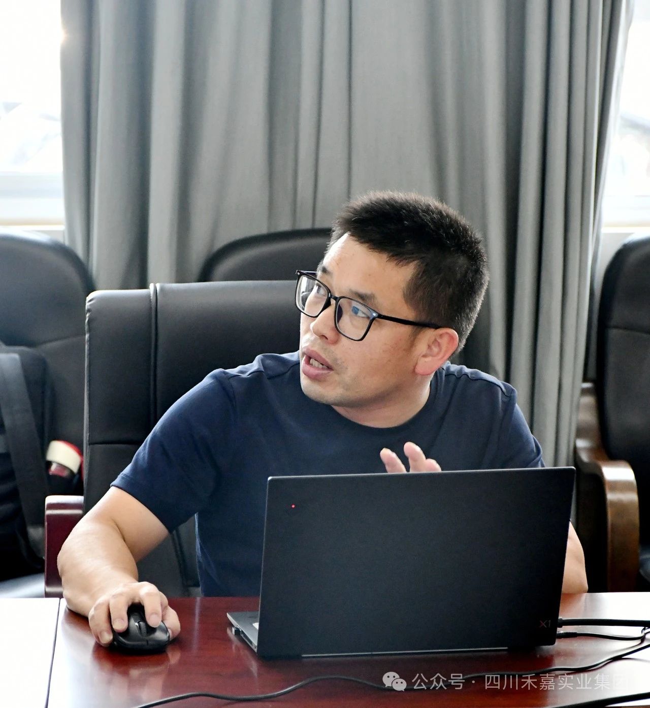 朗速开发工程师进行模拟演示 朗速开发工程师进行模拟演示