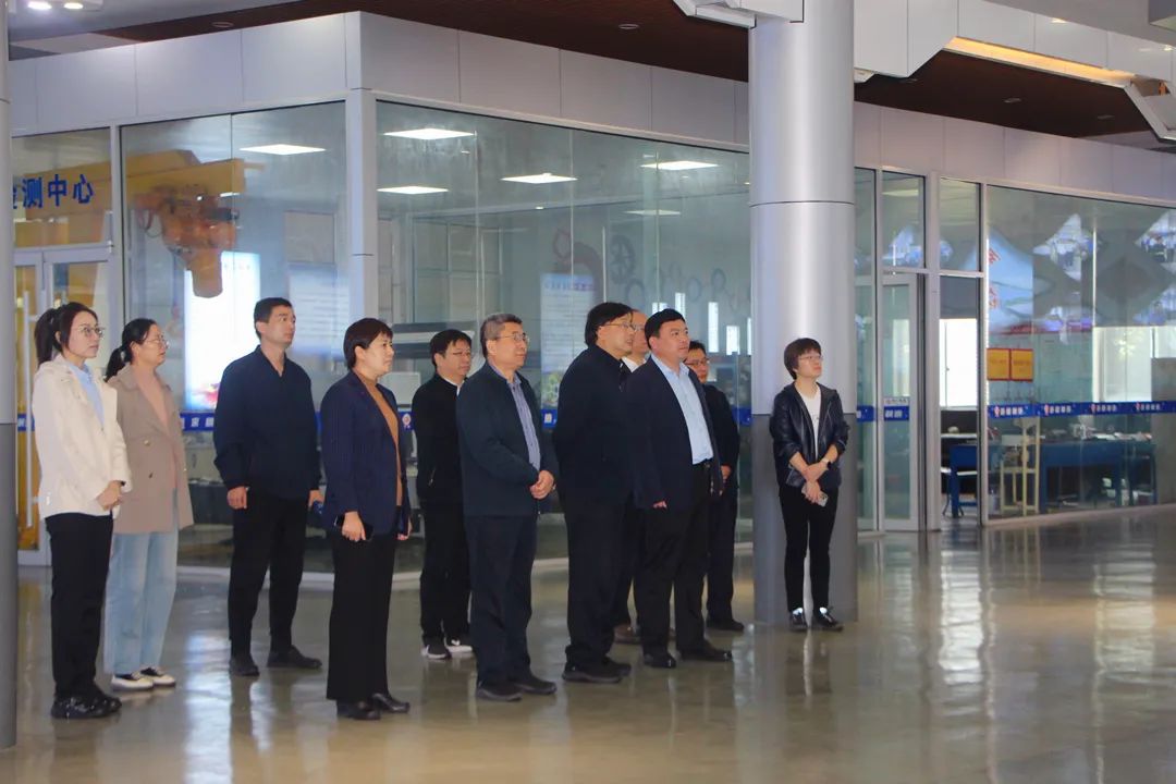 北京石油化工學(xué)院黨委副書記、校長羅學(xué)科帶隊蒞臨山東沂水機(jī)床廠參觀交流