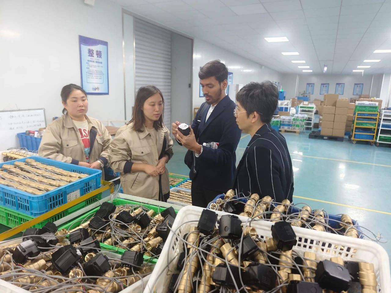 天飞海泰阀门与印度客户携手共进,共创辉煌 天飞海泰阀门与印度客户携手共进,共创辉煌