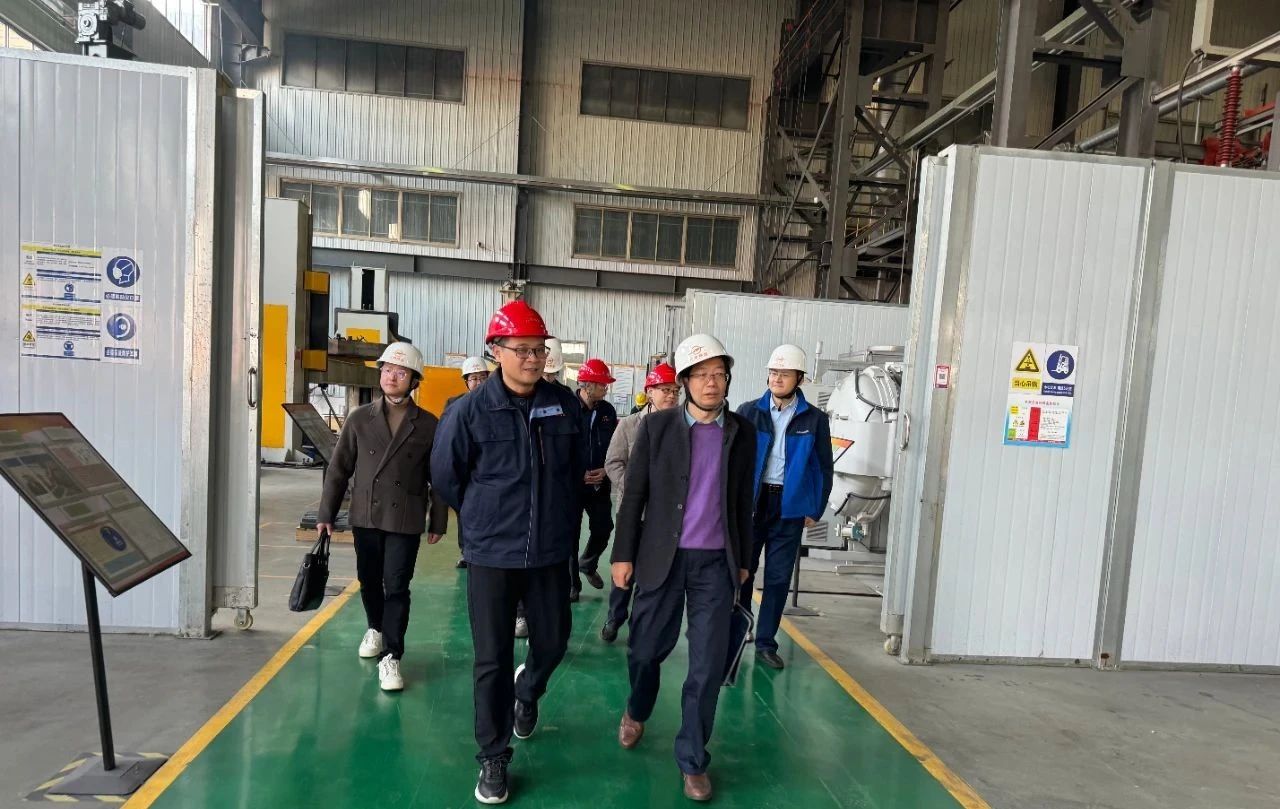江苏省科技镇长团一行莅临江恒阀业调研参观 江苏省科技镇长团一行莅临江恒阀业调研参观