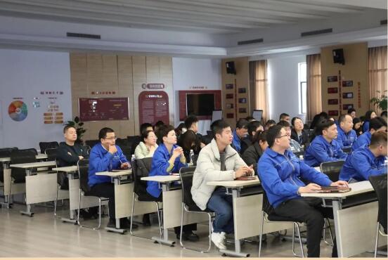 南泵事业部开展《生产型企业法律风险防控与合规建设》专题培训 南泵事业部开展《生产型企业法律风险防控与合规建设》专题培训