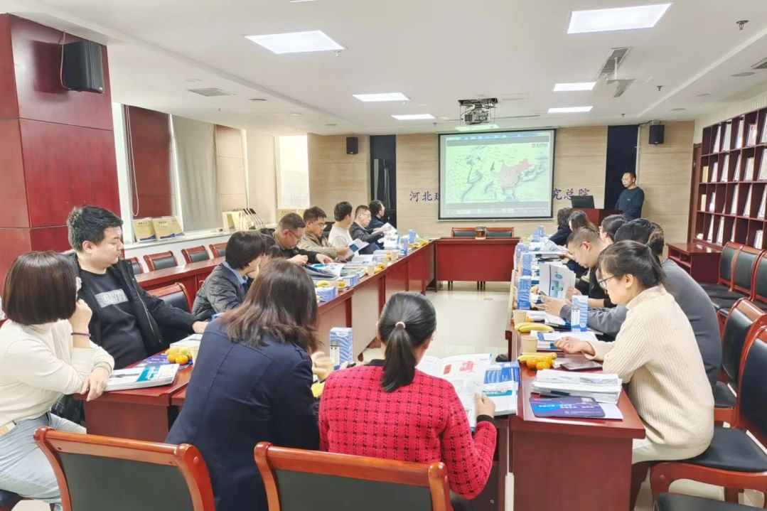 连成河北分公司技术总工--陈士亮技术分享中 连成河北分公司技术总工--陈士亮技术分享中