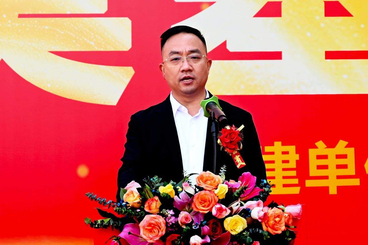 山西一建华南工程公司总经理 杨诗华 致辞 山西一建华南工程公司总经理 杨诗华 致辞