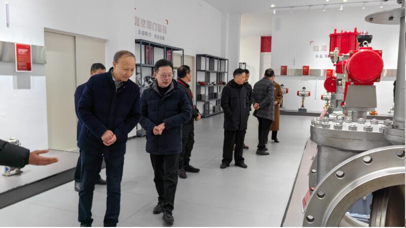 参观展厅及车间 参观展厅及车间