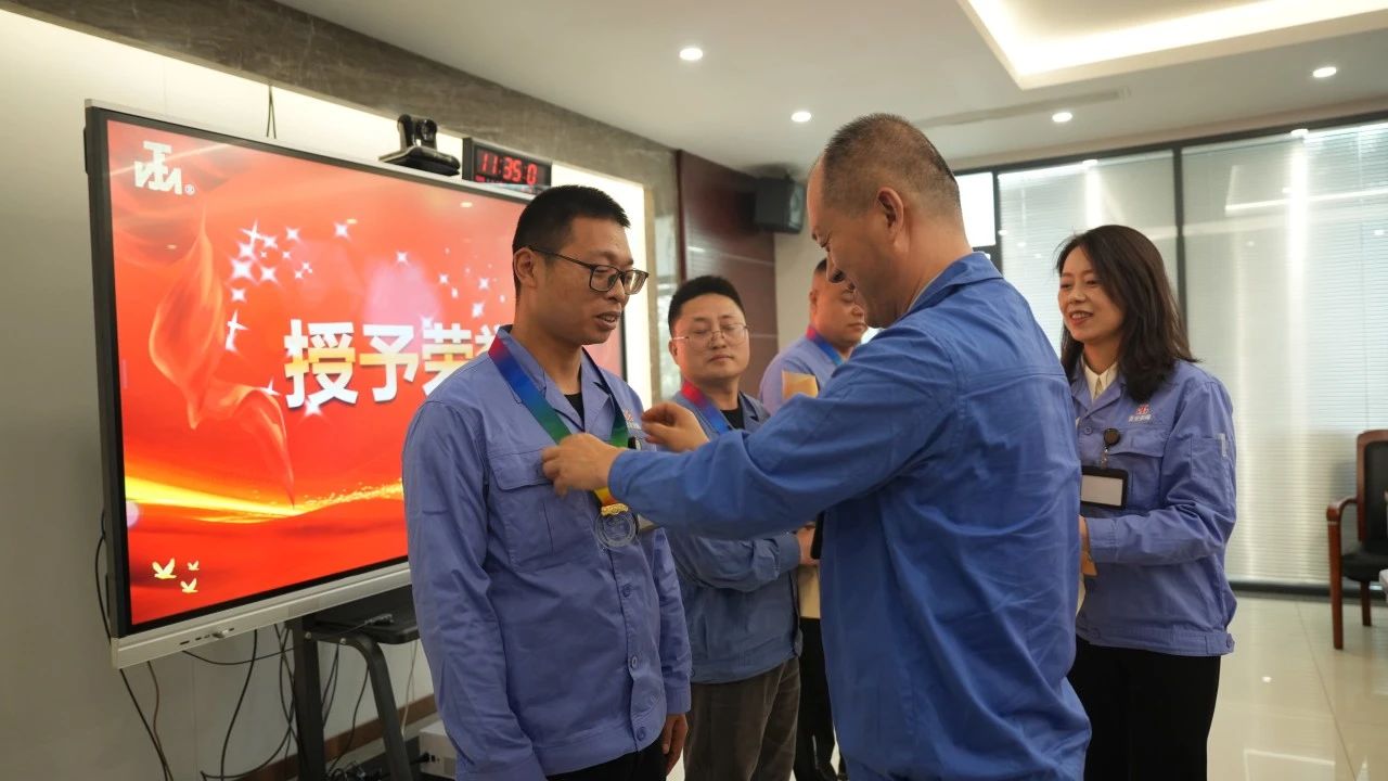 西安泵阀印尼子公司第二批队伍出征仪式隆重举行 西安泵阀印尼子公司第二批队伍出征仪式隆重举行