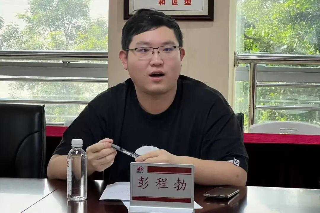 清华大学航天航空学院同学走进昕恒泵业开展生产实习 清华大学航天航空学院同学走进昕恒泵业开展生产实习