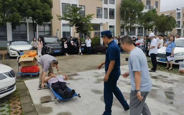 江苏神通阀门公司成功承办南阳镇“安全生产月”现场会暨应急演练活动 江苏神通阀门公司成功承办南阳镇“安全生产月”现场会暨应急演练活动