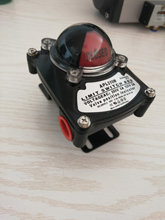 三联件限位开关APL-210N 气动阀门开关 回讯器反馈信号装置配