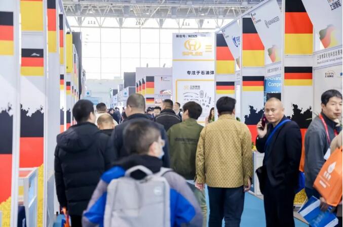 往届展会现场精彩 往届展会现场精彩